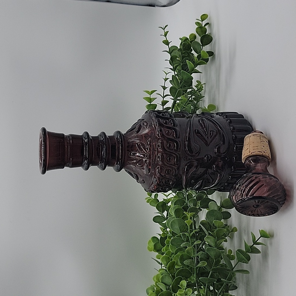 Jim Beam 1967 Amethyst Kentucky Liquor Decanter Bottle With Topper